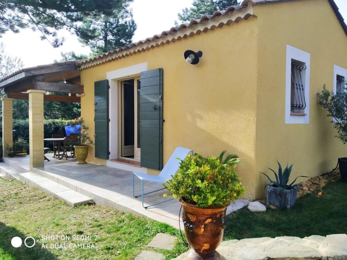 Proche Uzes Petit Gite Avec Grande Cuisine D'Ete Et Piscine Saint-Siffret Bagian luar foto